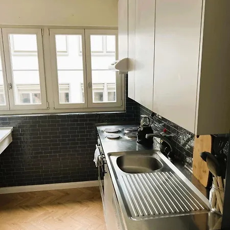 3 Old Town Large Flat, Munster